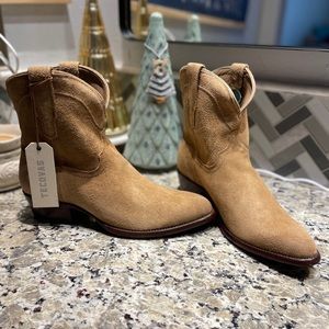 BNIB Sz11 Tecovas “The Lucy”